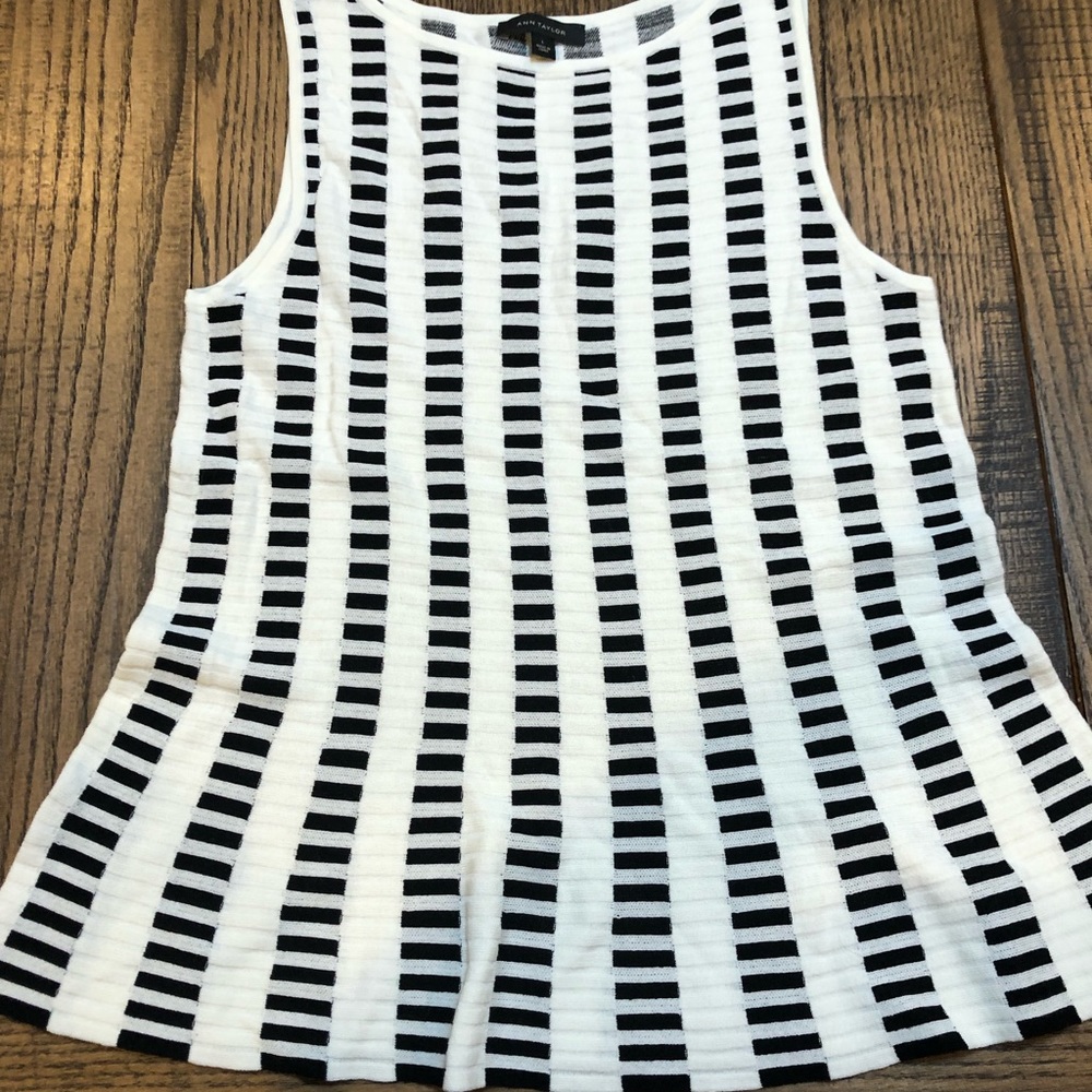 Ann Tylor sleeveless top